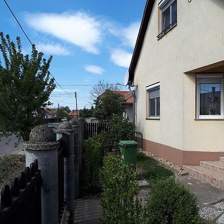 Ferienwohnung Dyta1 Apartman Hajdúszoboszló Exterior foto